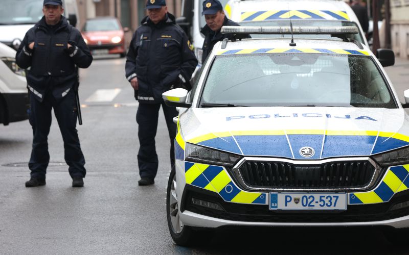 policija