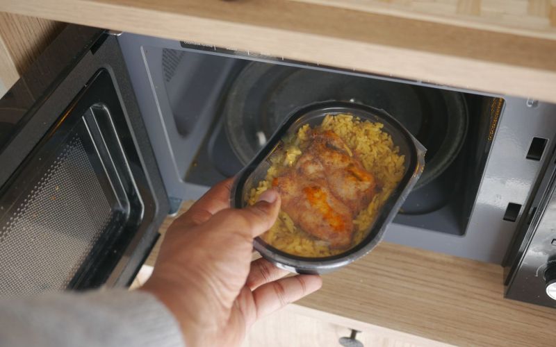 mikroplastika, mikrovalovna-pecica, mikrovalovka, nanoplastika, plastika