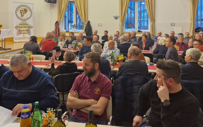 obcni-zbor-vinogradniki-smartno.jpg
