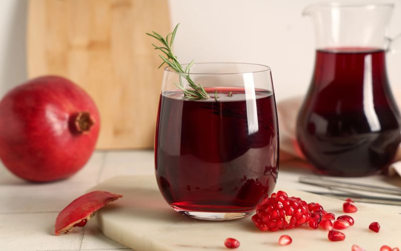 sok, granatno jabolko