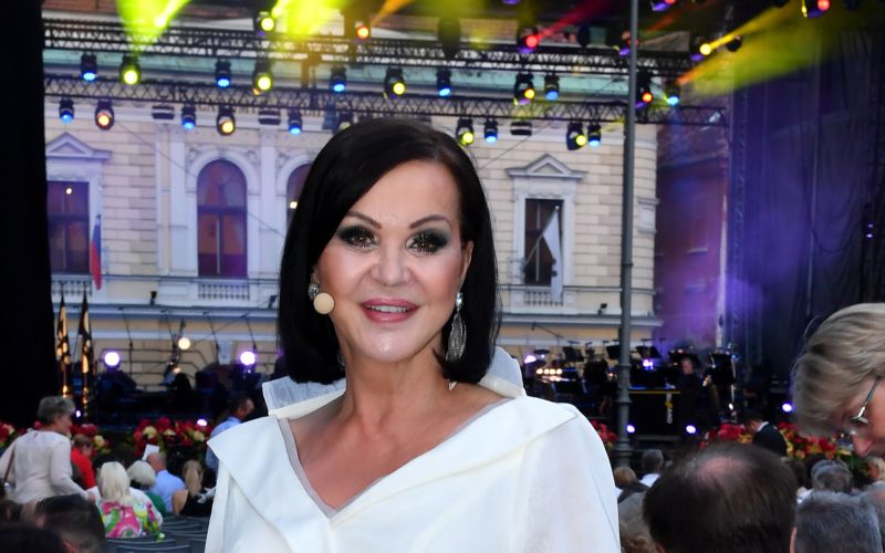 misa molk 1 - sr.jpg