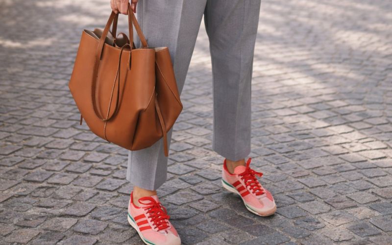 Moda, superge, pulover, hlače