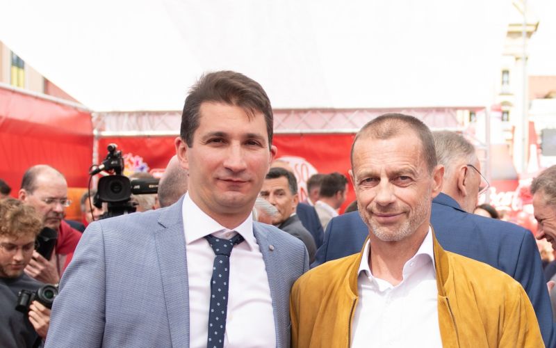 Predsednik Športnih iger mladih Zdravko Marić in ambasador Aleksander Čeferin (002).jpg