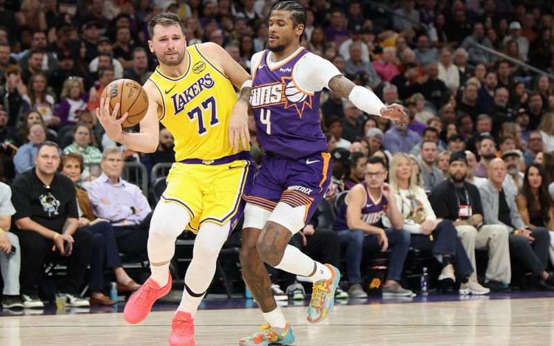 luka doncic lakers phoenix pm.jpg