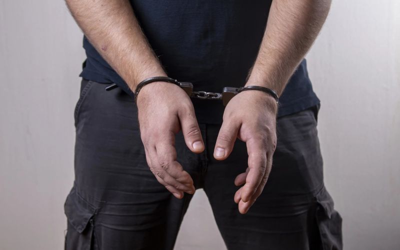 aretacija, lisice.jpg