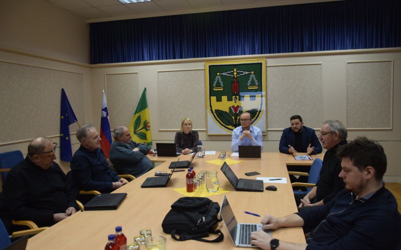 mv-volitve žetale.JPG