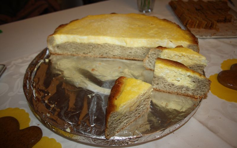 ajda, medonosne-rastline-med, nesnovna-dediscina-krskega-polja