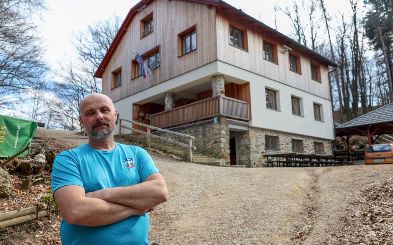 peter-jozef-zaloznik, planinski-dom-na-resevni, planinski-dom-resevna