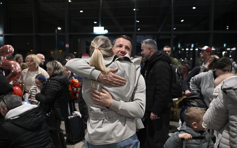 prihod, brnik, repatriacijski-let