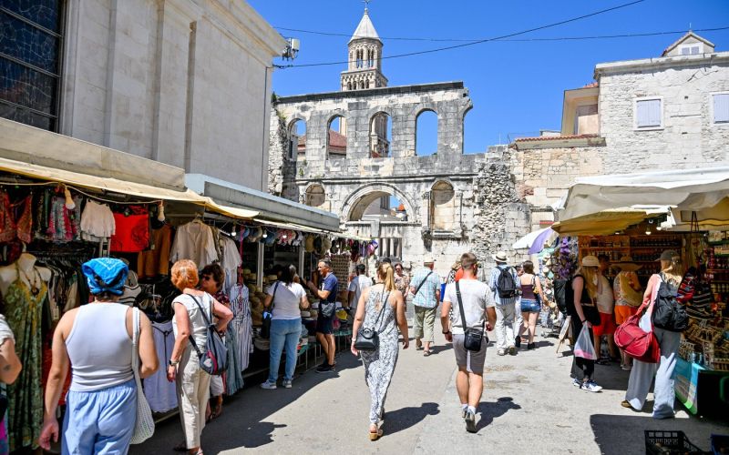 split, turisti.jpg