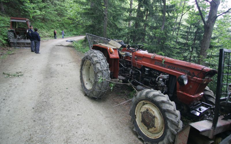 nesreca_traktor_sh_3613.jpg