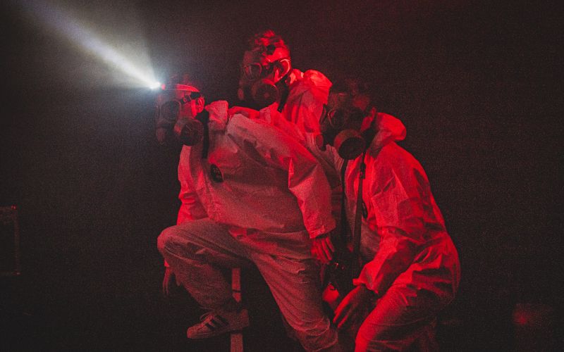 Tako je bil videti začetek izjemno uspešnega koncerta v Kinu Šiška leta 2025.