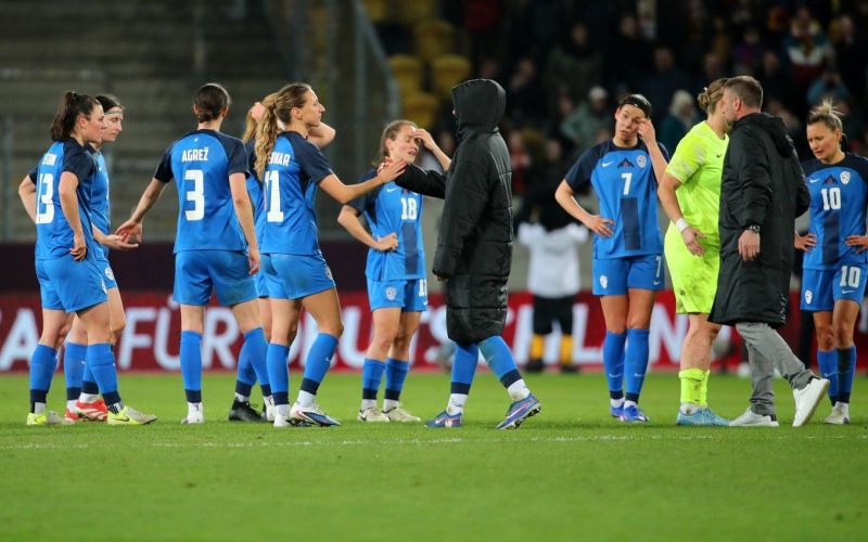 slovenija zenske pm.jpg