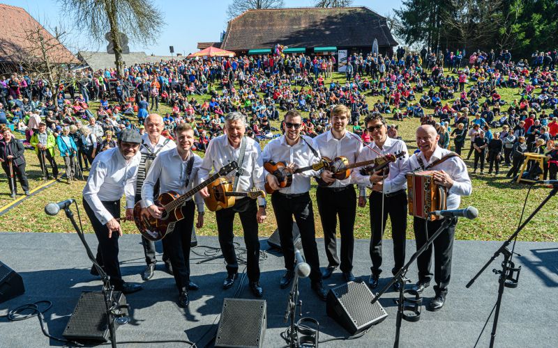 32-pohod-po-jurcicevi-poti