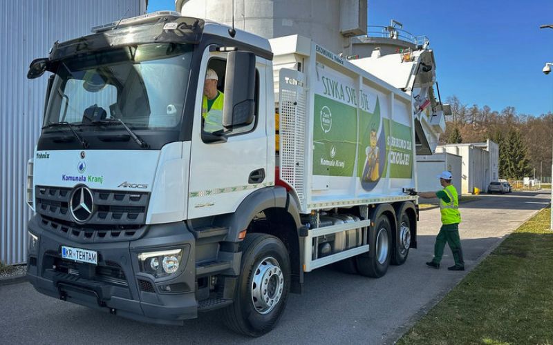 Komunala Kranj prva v Sloveniji s tehtnico na smetarskem vozilu