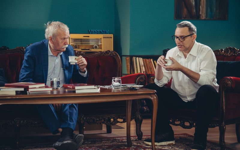 marjan-šiftar, kavč, podkast