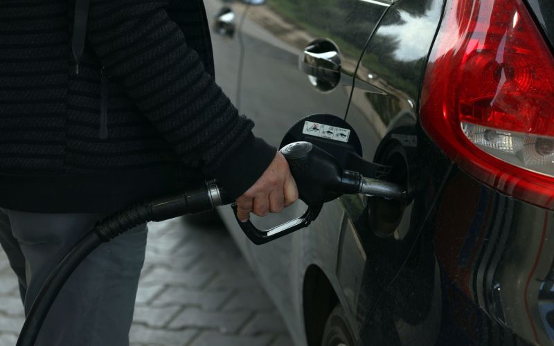 dizel, točenje, gorivo.jpg