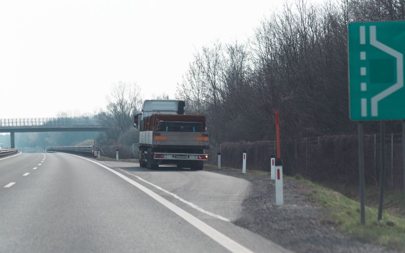 simbolična, avtocesta, delo-na-cesti, dars, tovorno-vozilo