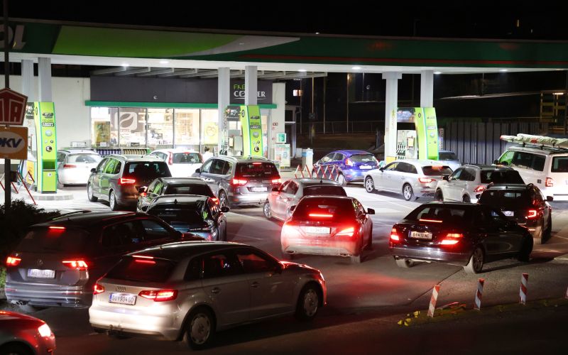 Gneča na bencinski črpalki