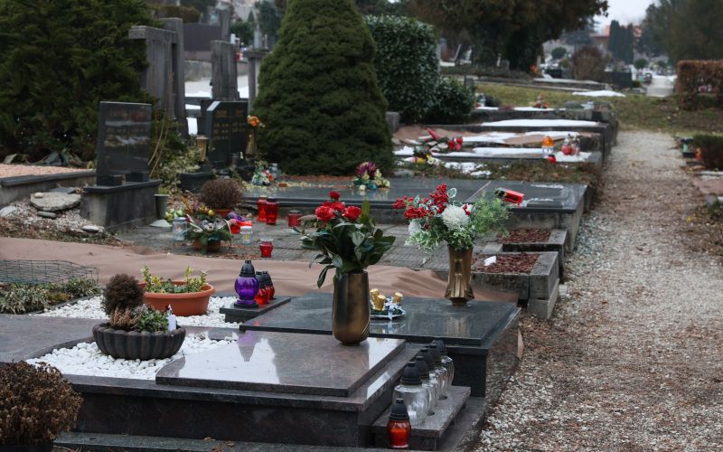 pokopališče purg.jpg