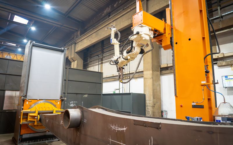 tovarna-kovinske-opreme, tko