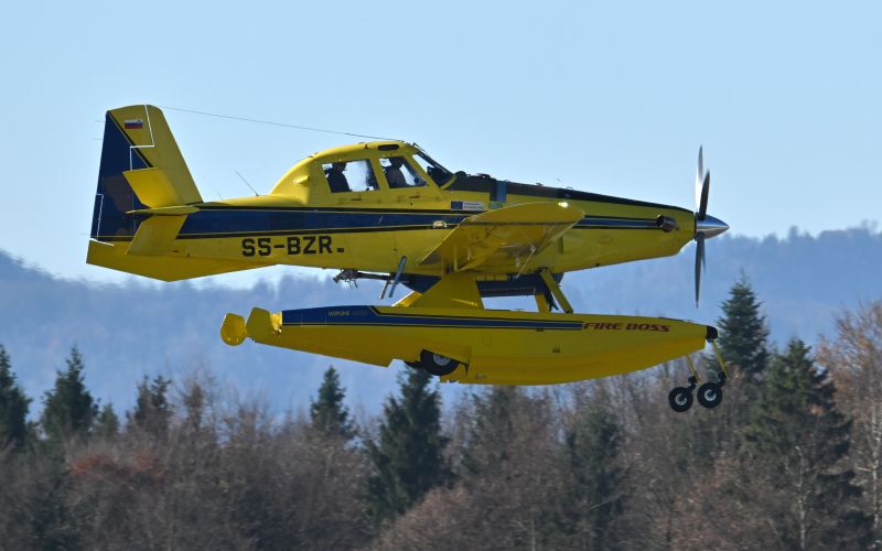 letalo gasenje pozar.JPG