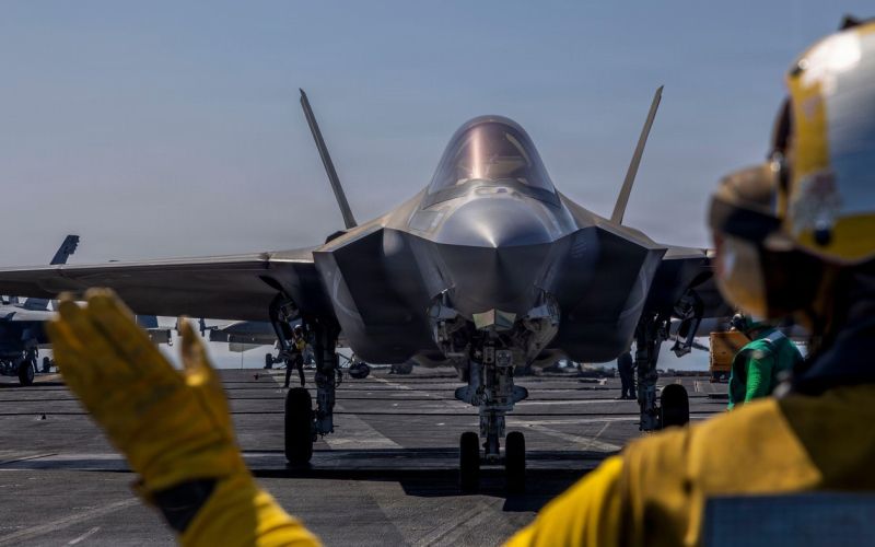 ameriška vojska, letalonosilka.jpg