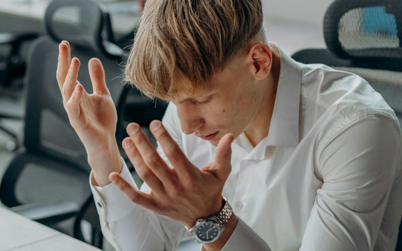 težko pisarniško delo