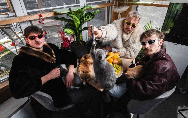 Z novo skladbo nad vaške čenče