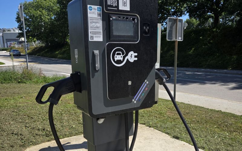 Polnilna postaja.jpg