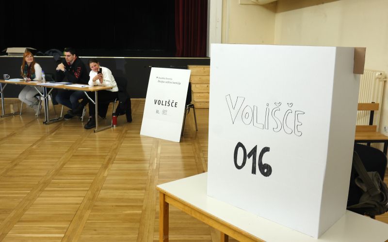 volitve, glasovanje, volilno mesto