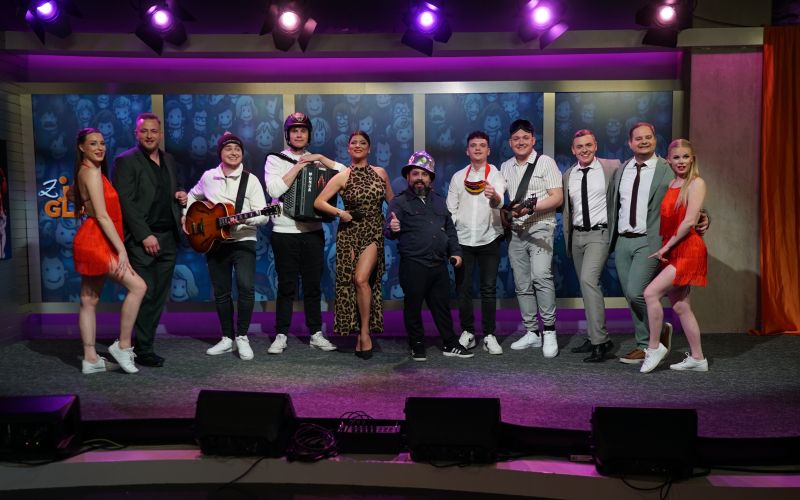 Gadi, navijaška evforija in plesno presenečenje - nocoj Z Jasno in glasno!