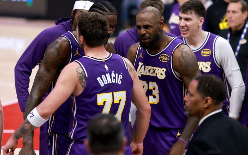 luka doncic lebron james lakers.jpg