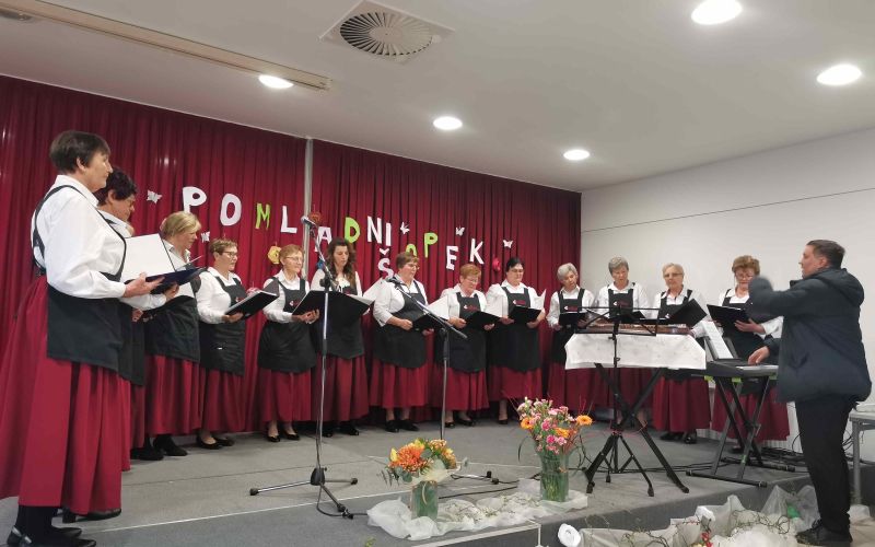 pevski-zbor-tavzentroza, pomladni-sopek