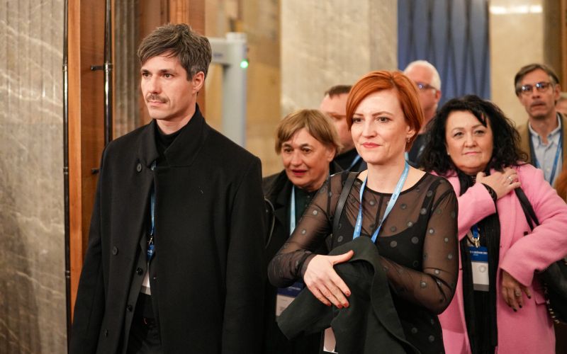 luka mesec, asta vrečko