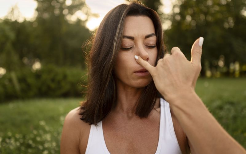 zamašena ena nosnica