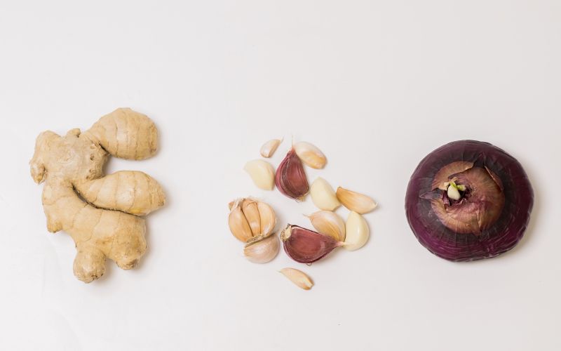čebula česen ingver.jpg