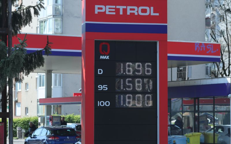 bencinski servis, petrol.jpg