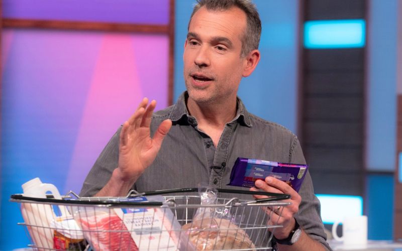 zdravnik in znanstveni komunikator Chris van Tulleken.jpg