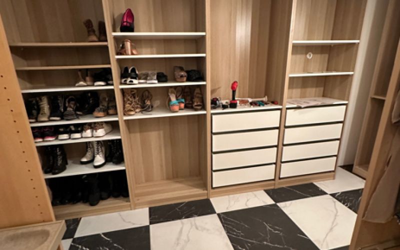 tamara-fortuna, garderobna-omara