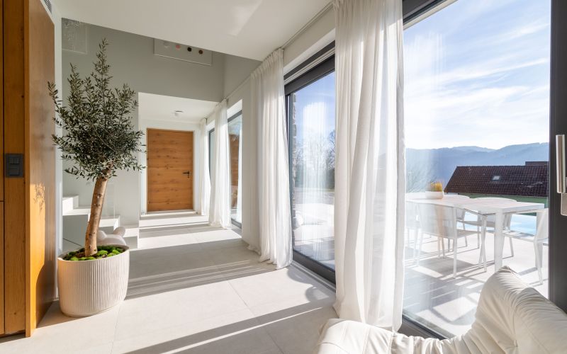 stavbno pohištvo ajm, sodobna arhitektura