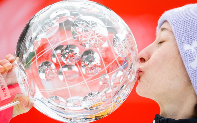 nika prevc globus af.JPG