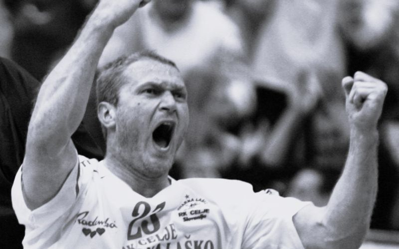 kokšarov črnobela.jpg