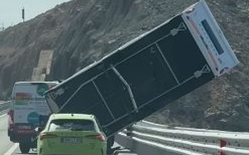 pikolica, krški most.jpg