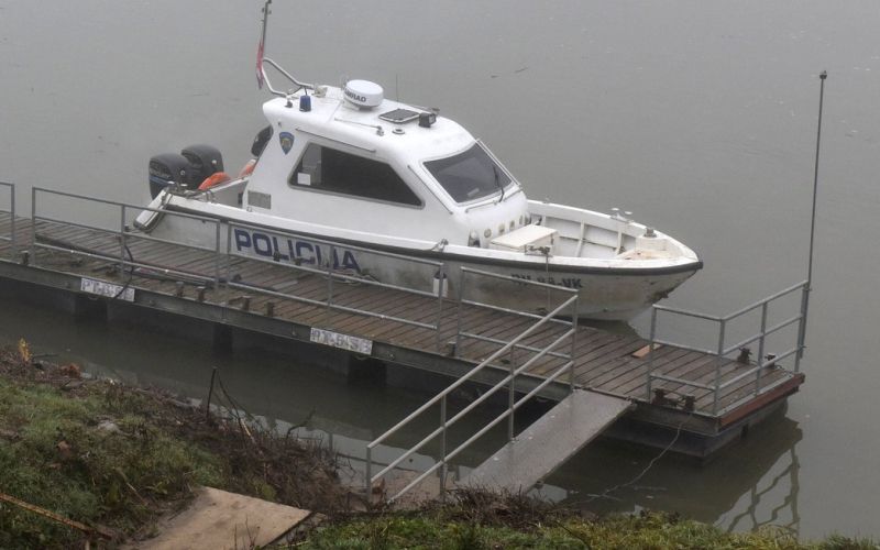 policija hrvaska coln.jpg