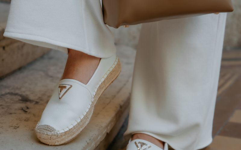 obutev guess, torbice, pomladna kolekcija 2026