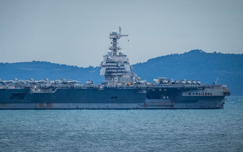 gerald ford, letalonosilka.jpg