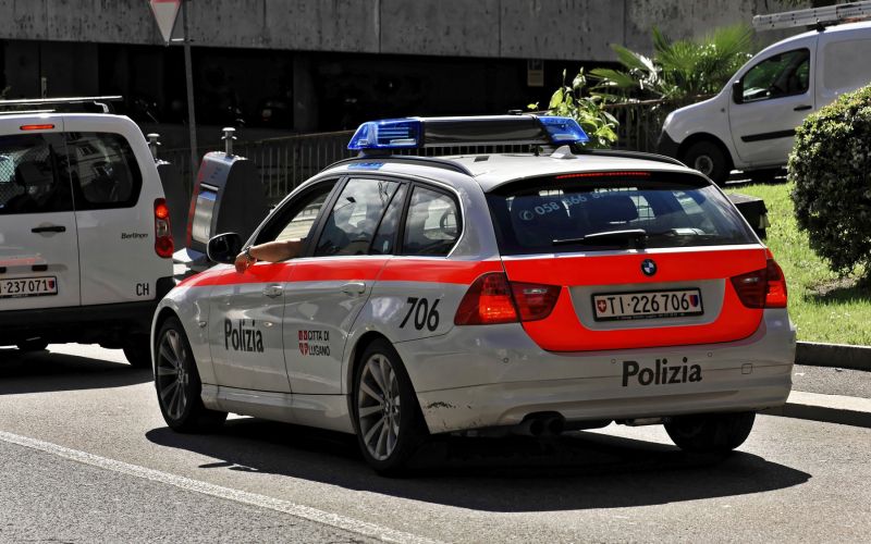 švicarska policija