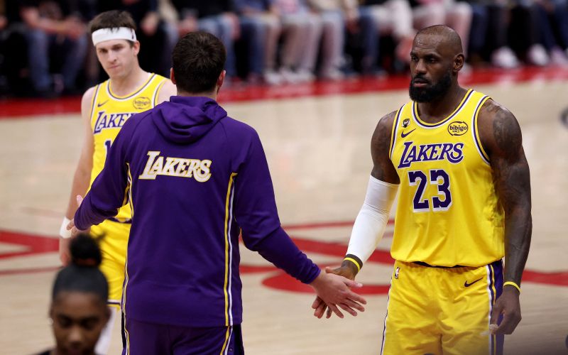 reaves doncic lebron james pm.jpg