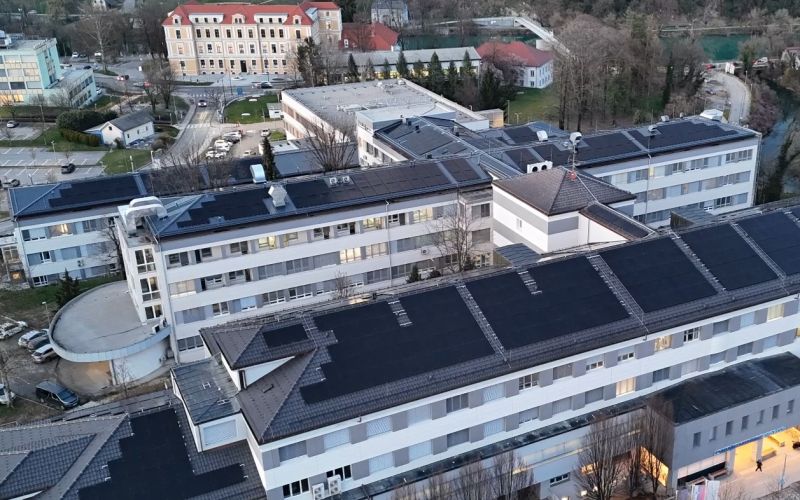 Bolnišnica streha copy.jpg